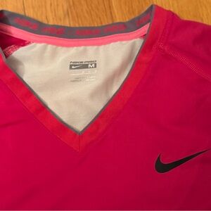 Nike Pro Pink V-Neck Shirt Size M New Condition ❤️